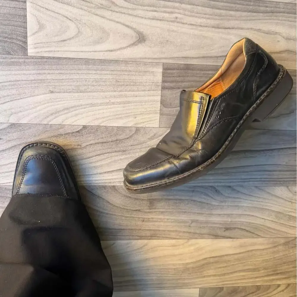 ECCO Black Leather Slip-On Dress Shoes Loafers